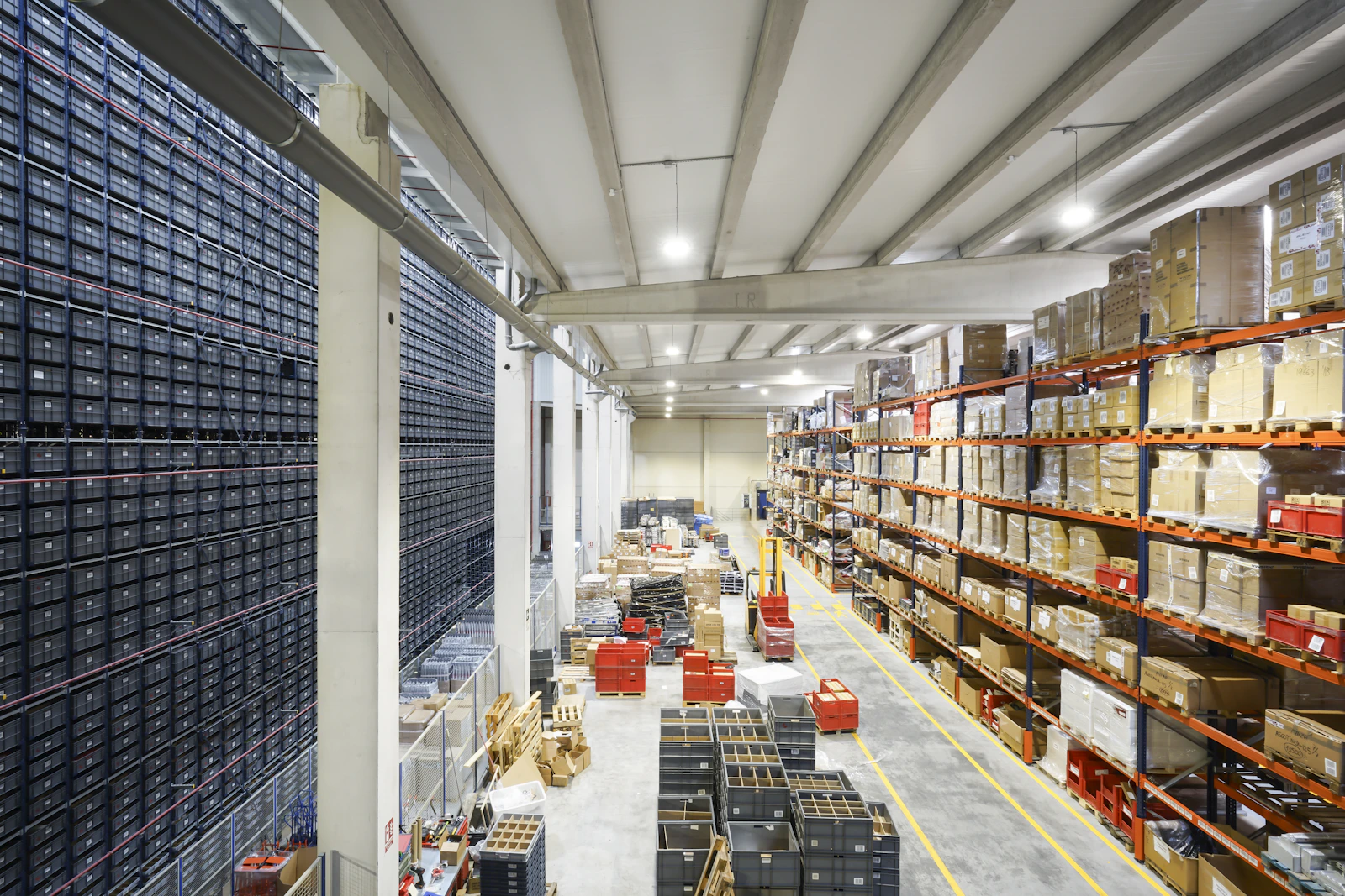 Elektroinstallationen Hallen und Industrie